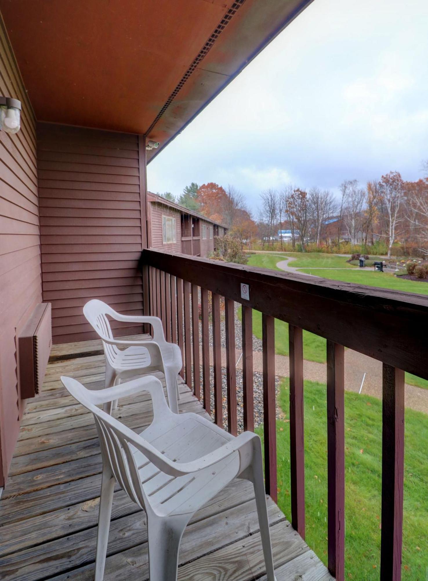 Fireside Inn & Suites Gilford Eksteriør bilde